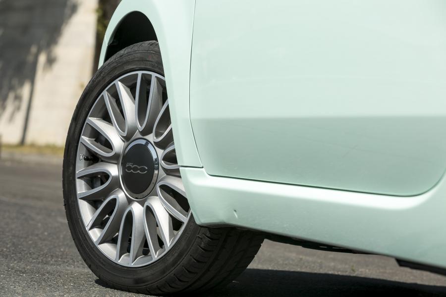 Детали экстерьера Fiat 500C Cult 2014 года  (фото 35 из 44)